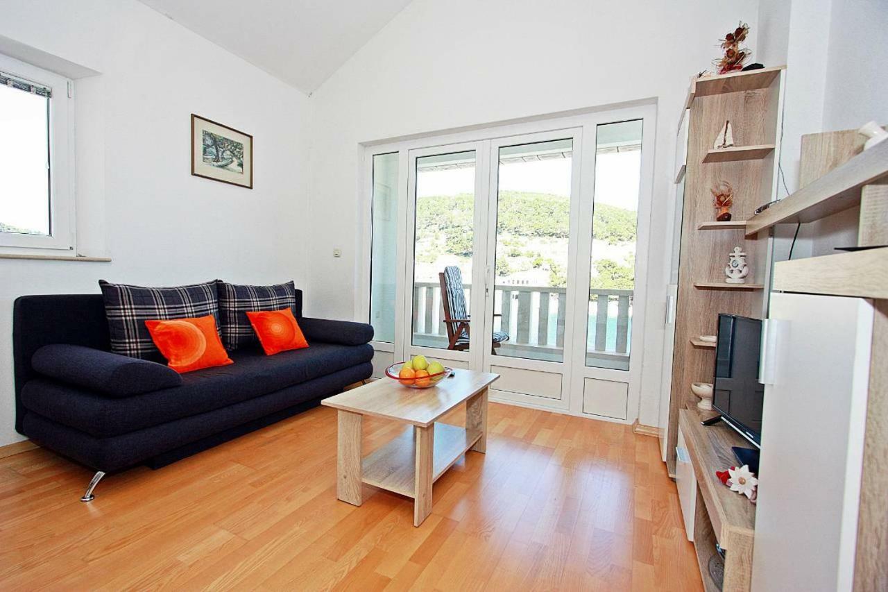 Apartmani Nila Pucisca Luaran gambar
