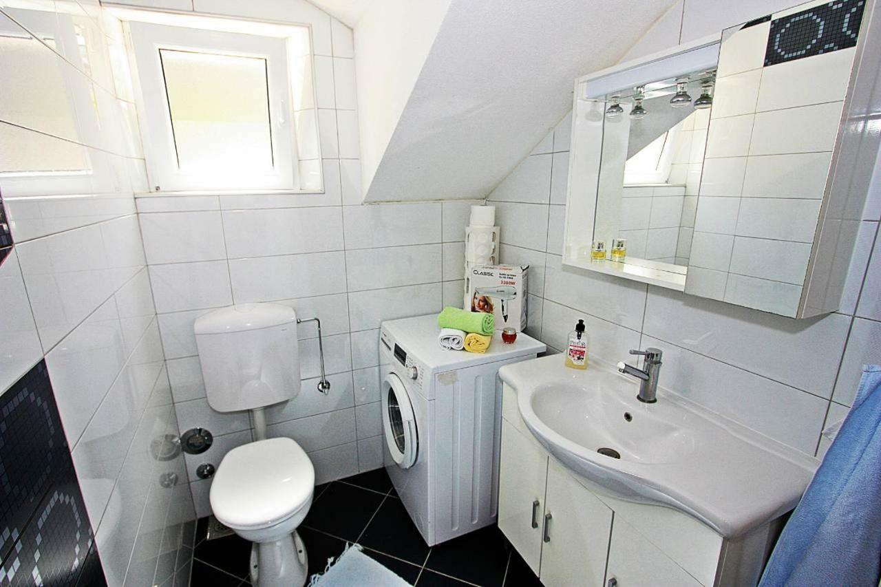Apartmani Nila Pucisca Luaran gambar
