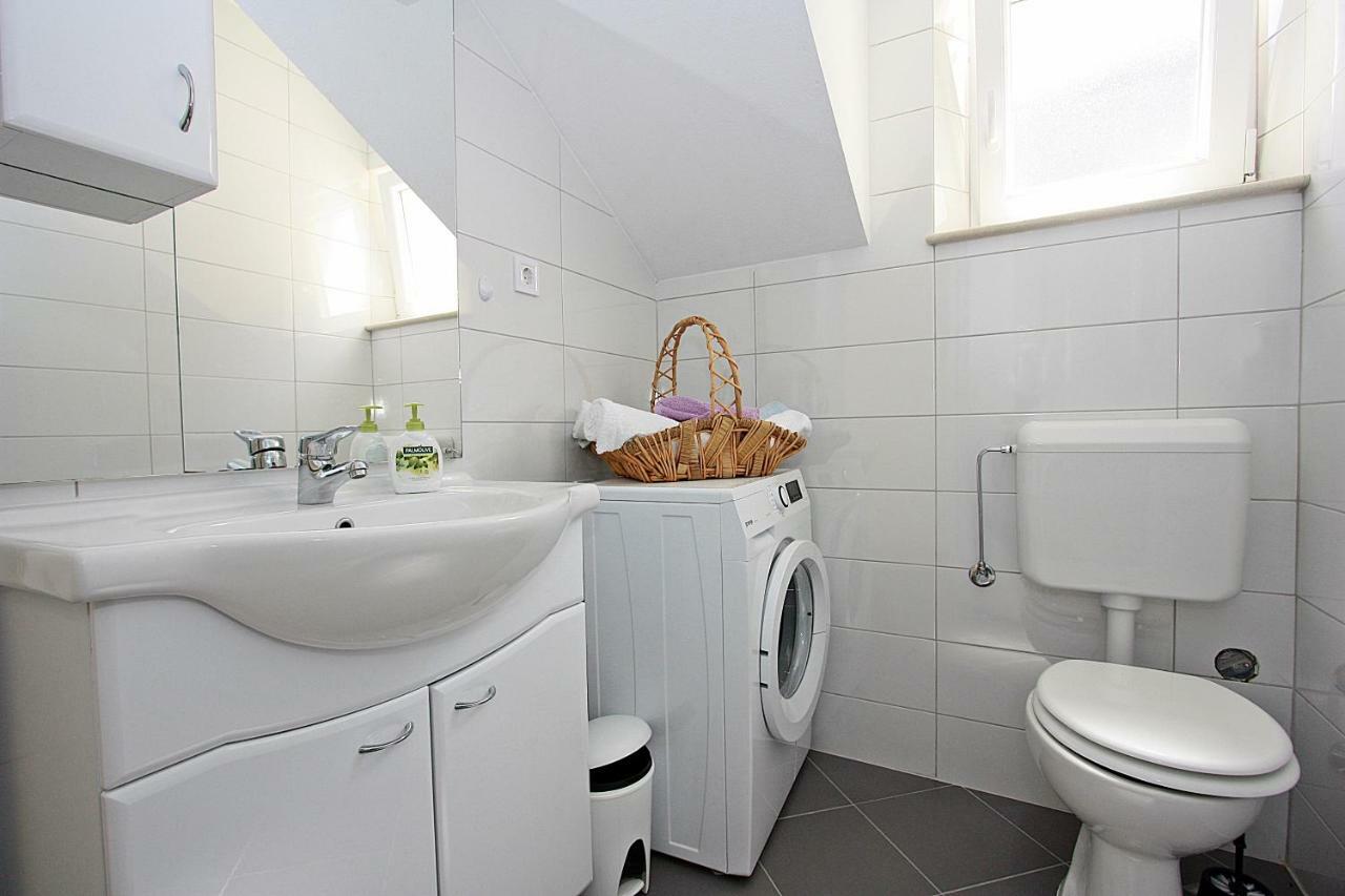 Apartmani Nila Pucisca Luaran gambar